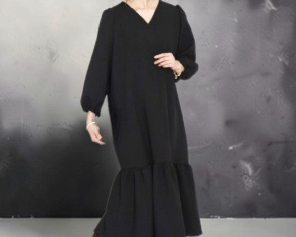 Die Blütensilhouette: Ultraleichtes, leuchtendes Flare-Kleid in Grau, Kakao & Schwarz (3/4- oder Langarm)