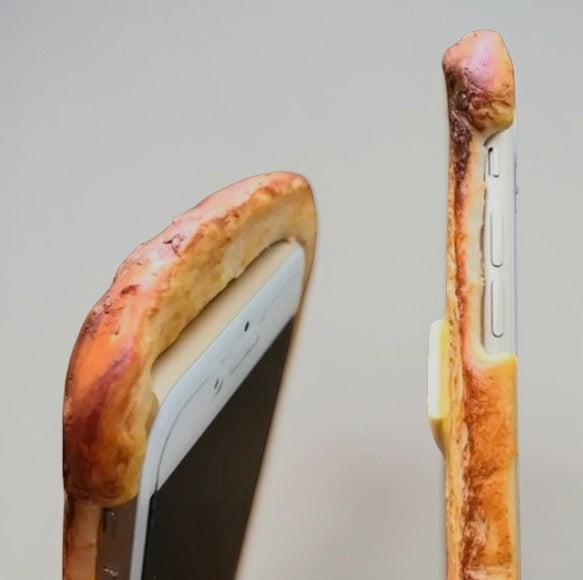 The Artisanal Toast (Normal) : Super-Realistic Handmade Bread Crust Smartphone Case